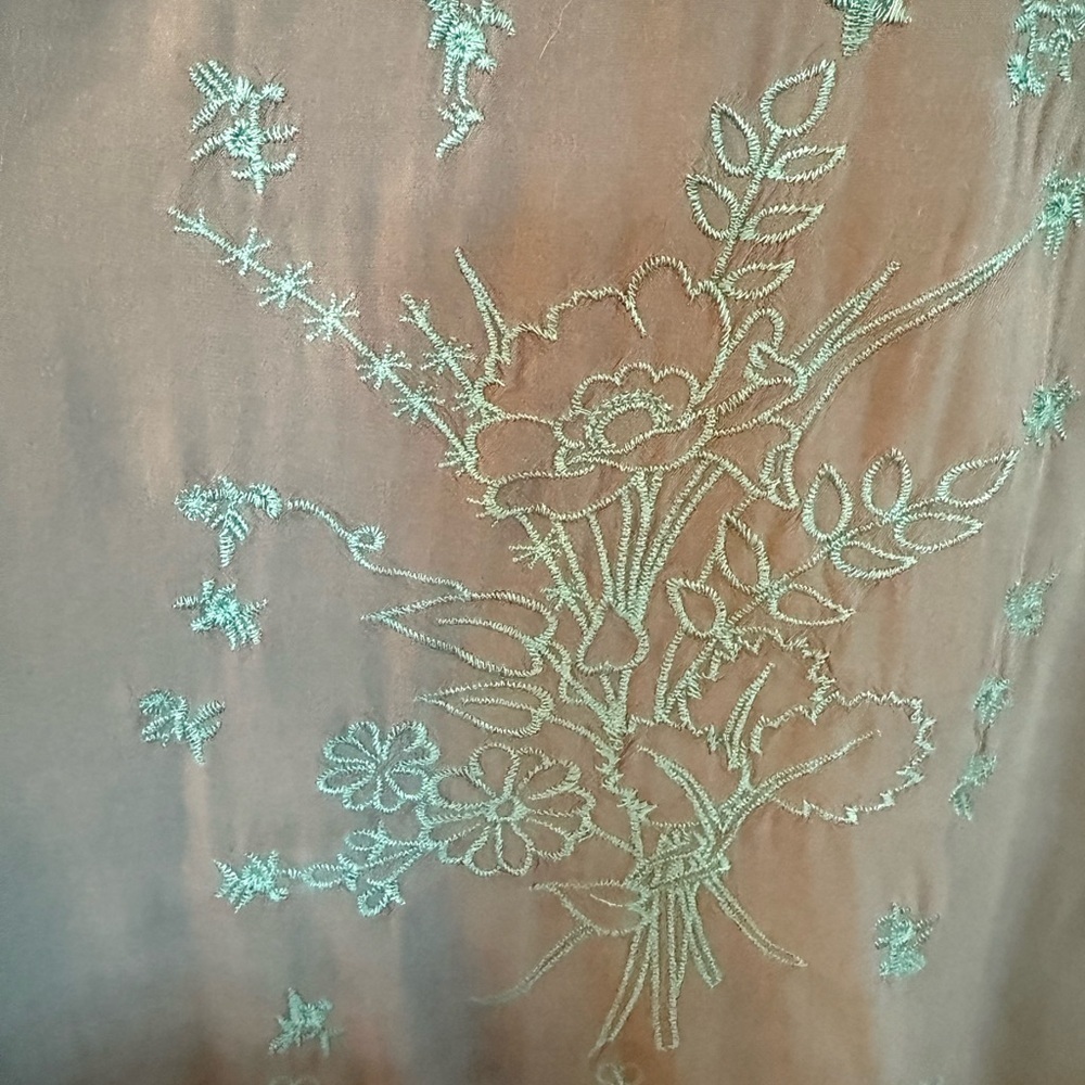 Elegant Blue Embroidered Women's Top - Picture 4 of 7